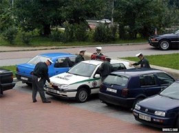 Cops washing VW Golf