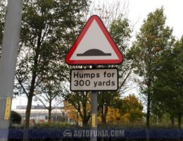traffic-sign-uk-humps-300-yards