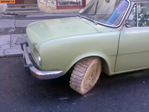 skoda 100 wood wheels