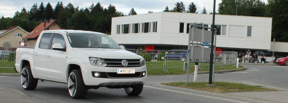 Volkswagen Amarok (white)